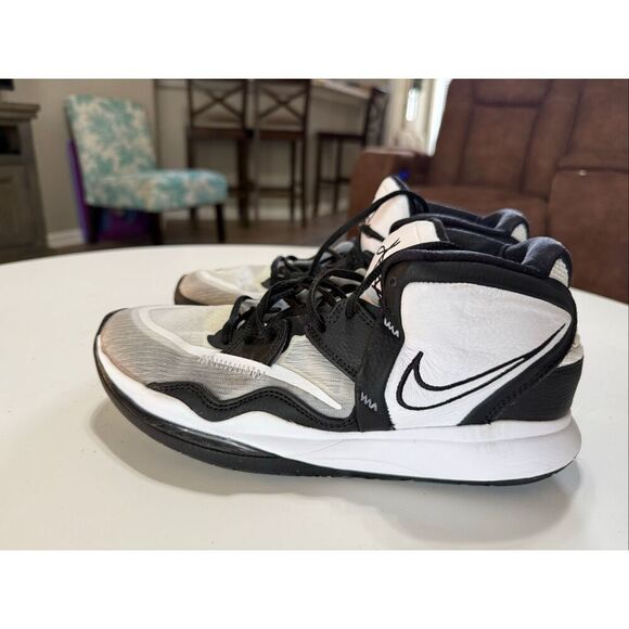 Nike Men\'s Size 10.5 Kyrie Infinity Basketball Shoes Sneakers Black White Oreo main image 15
